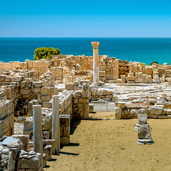 Site archéologique en bord de mer à Limassol, Chypre.